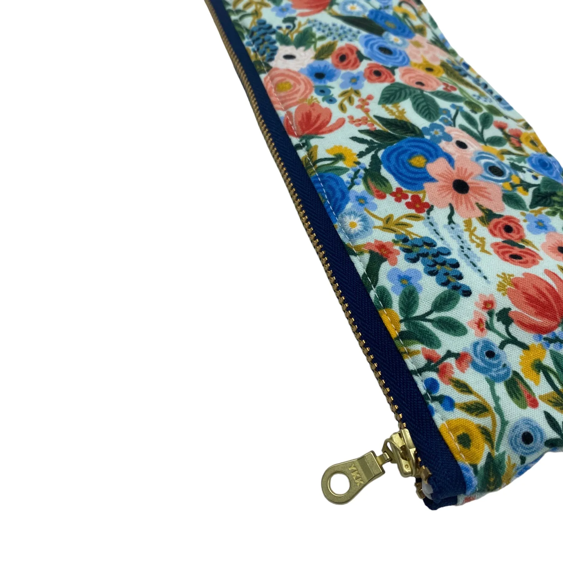 XXL Sized Reusable Straw Floral with Gold Zipper